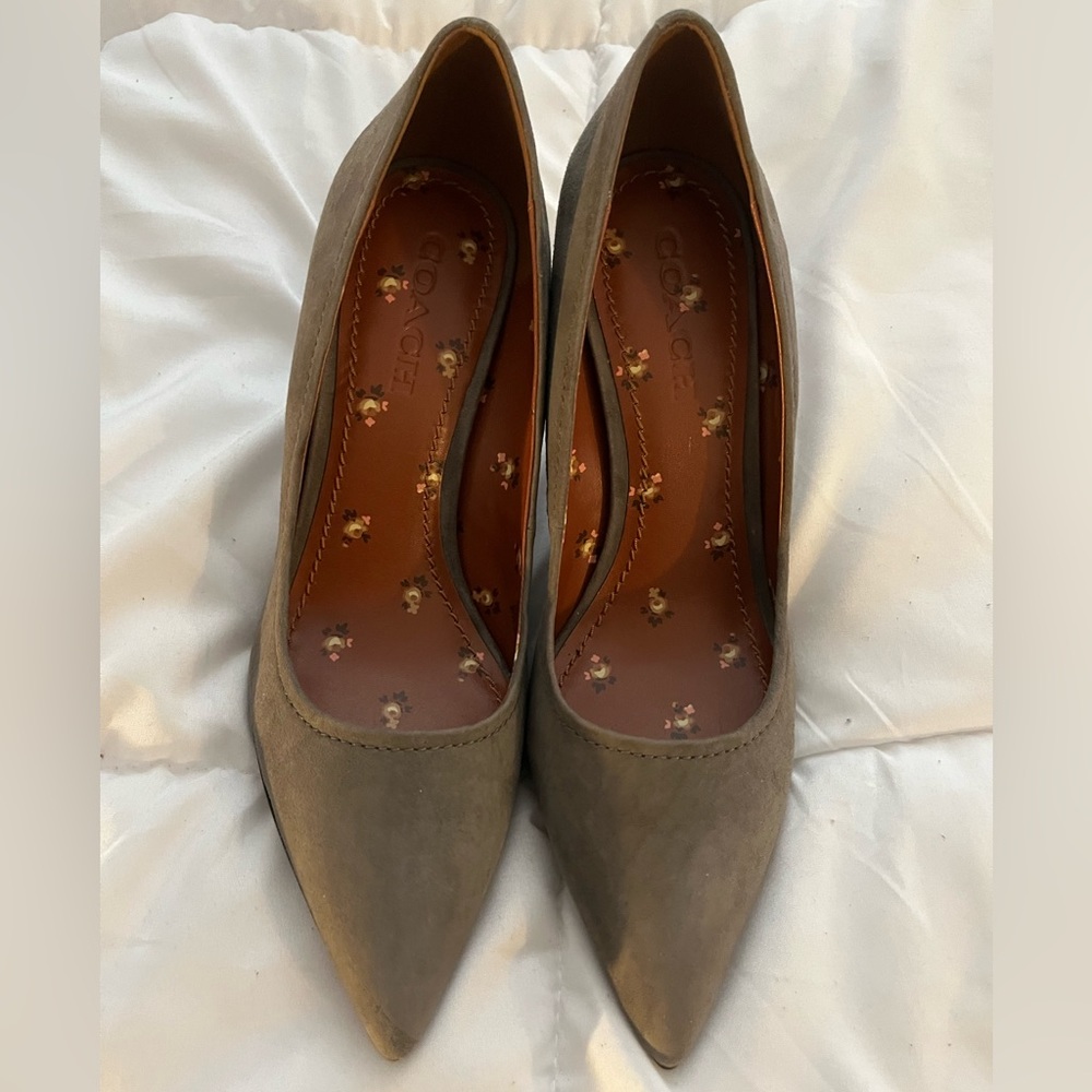 Coach Suede Pumps Brand New‼️